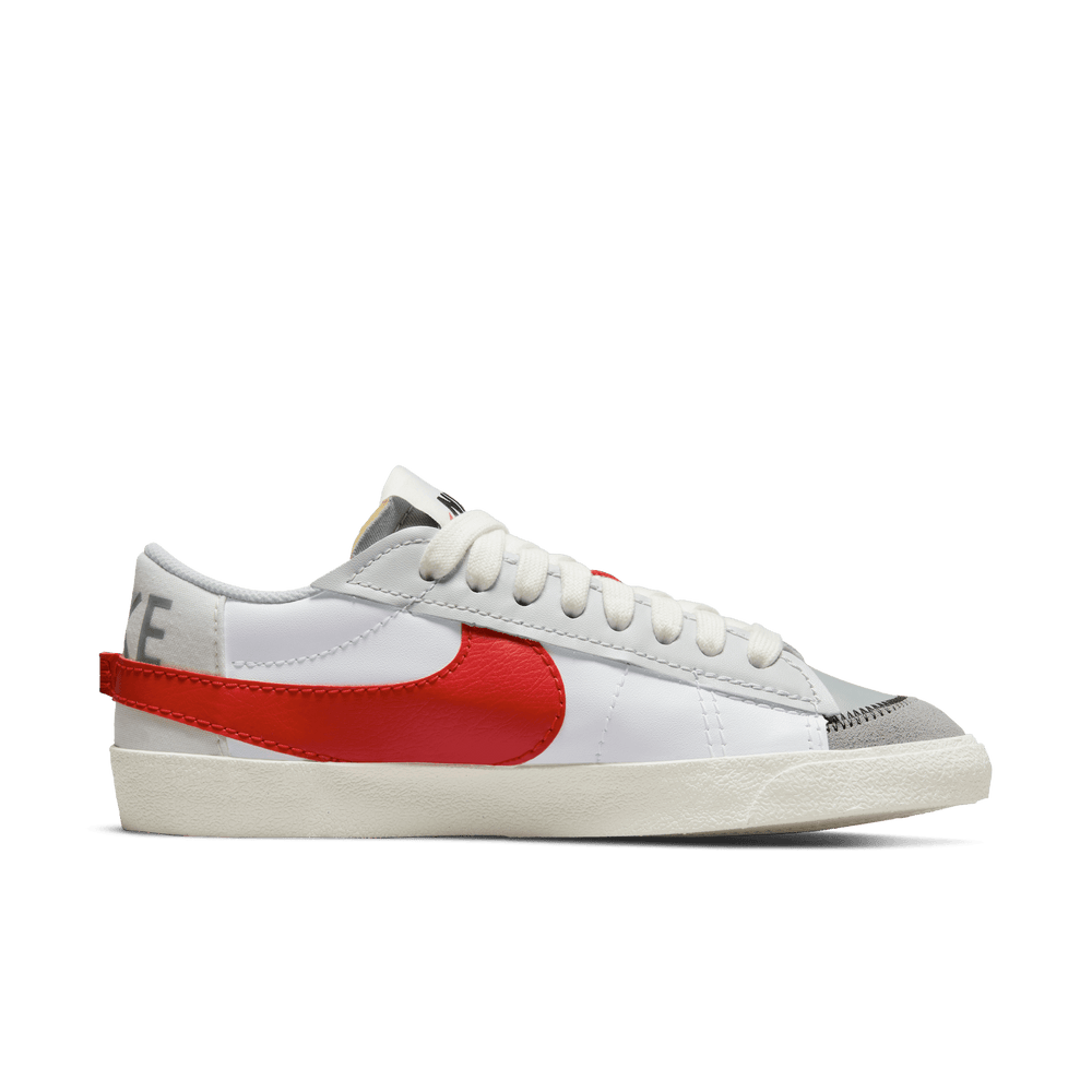 
                  
                    Load image into Gallery viewer, Nike Blazer Low 77&amp;#39; Jumbo &amp;#39;Red&amp;#39;
                  
                
