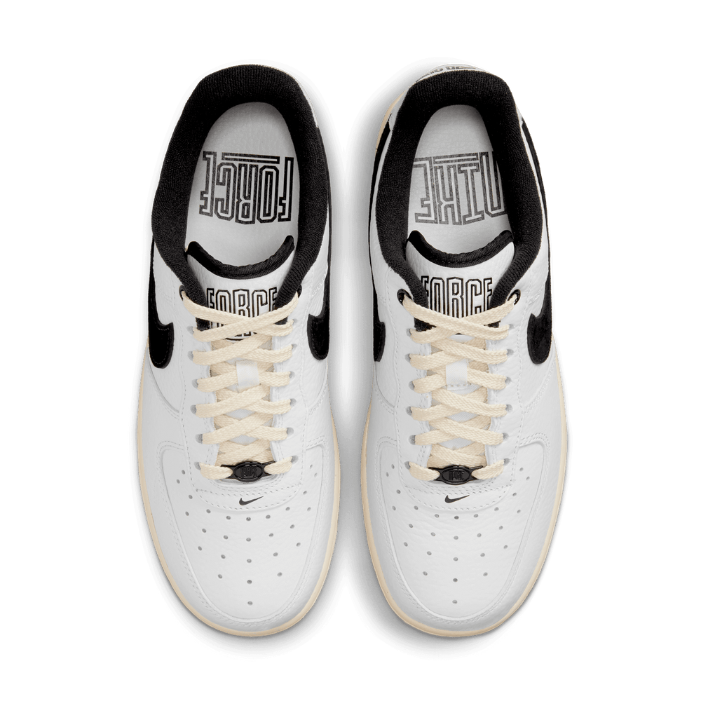 
                  
                    Load image into Gallery viewer, Womens Nike Air Force 1 &amp;#39;07 LX &amp;#39;Command Force&amp;#39;
                  
                