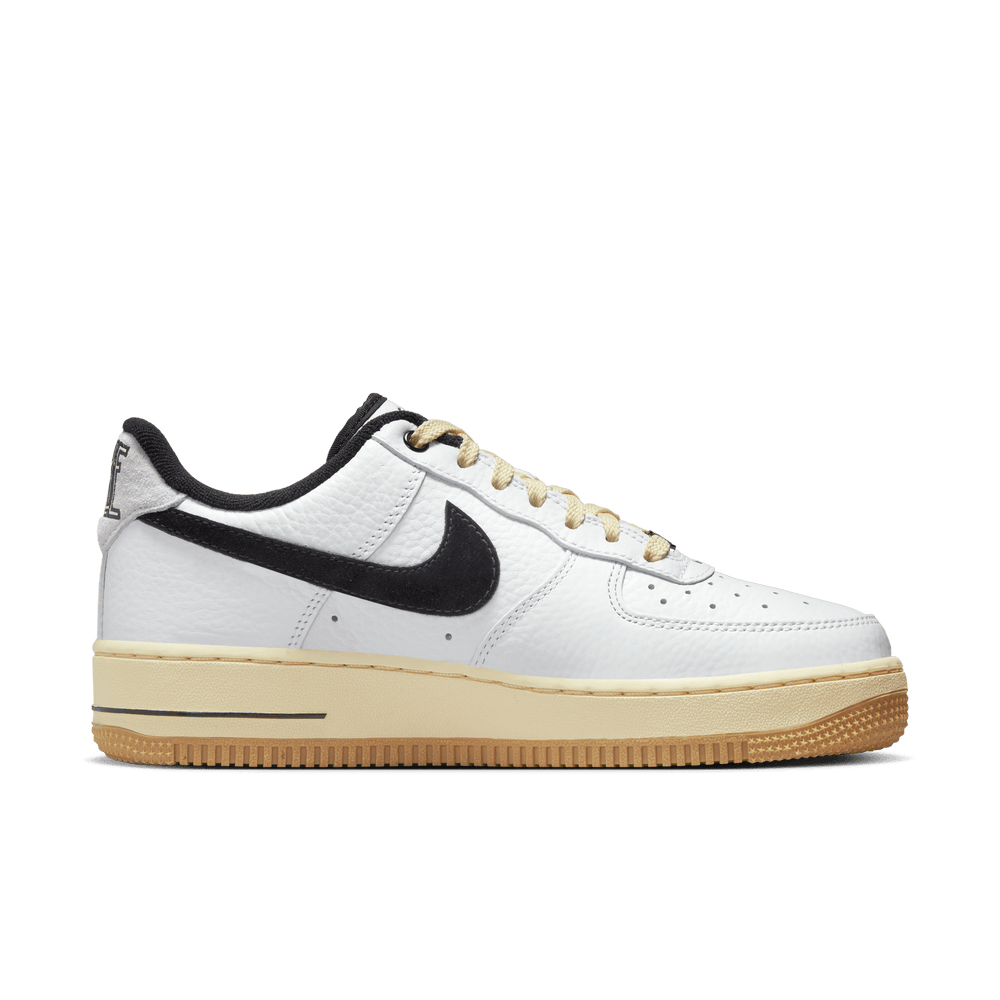 
                  
                    Load image into Gallery viewer, Womens Nike Air Force 1 &amp;#39;07 LX &amp;#39;Command Force&amp;#39;
                  
                