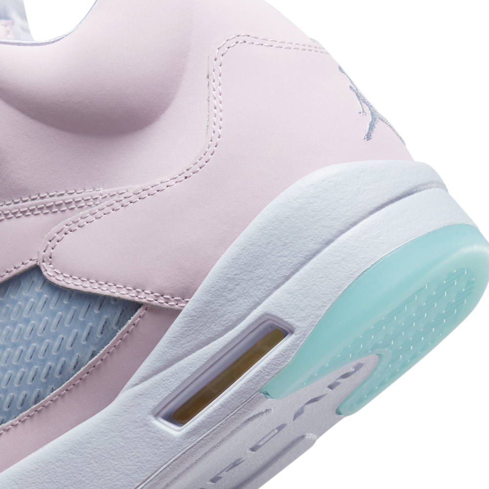 
                  
                    Load image into Gallery viewer, Air Jordan 5 SE &amp;#39;Regal Pink&amp;#39;
                  
                