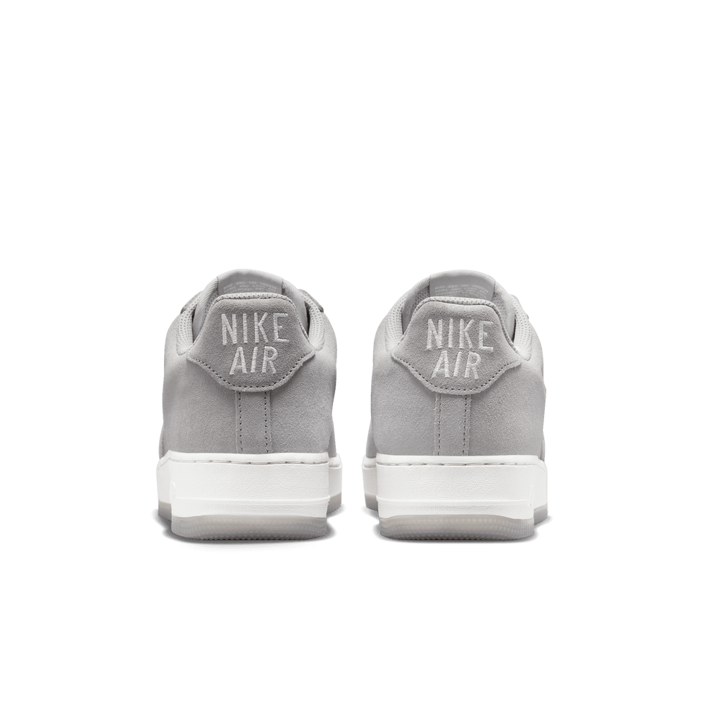 
                  
                    Load image into Gallery viewer, Nike Air Force 1 Low Retro &amp;#39;Light Smoke Grey&amp;#39;
                  
                