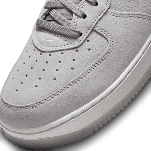 
                  
                    Load image into Gallery viewer, Nike Air Force 1 Low Retro &amp;#39;Light Smoke Grey&amp;#39;
                  
                