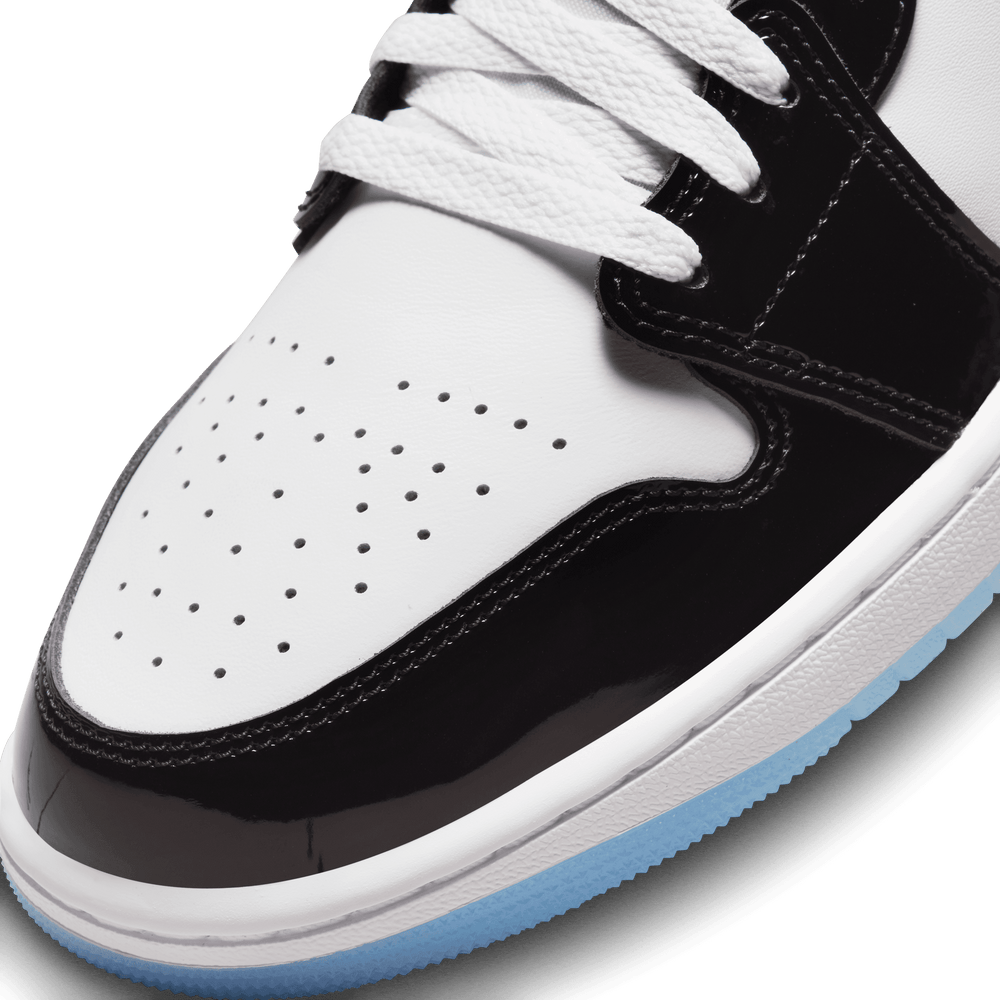 
                  
                    Load image into Gallery viewer, Air Jordan 1 Low SE &amp;#39;Concord&amp;#39;
                  
                