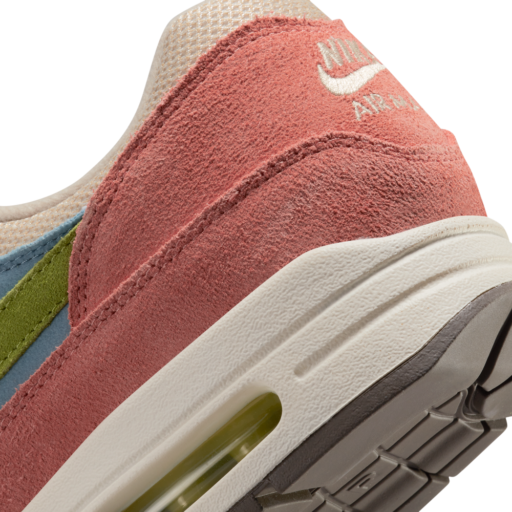 
                  
                    Load image into Gallery viewer, Nike Air Max 1 &amp;#39;Light Matter&amp;#39;
                  
                
