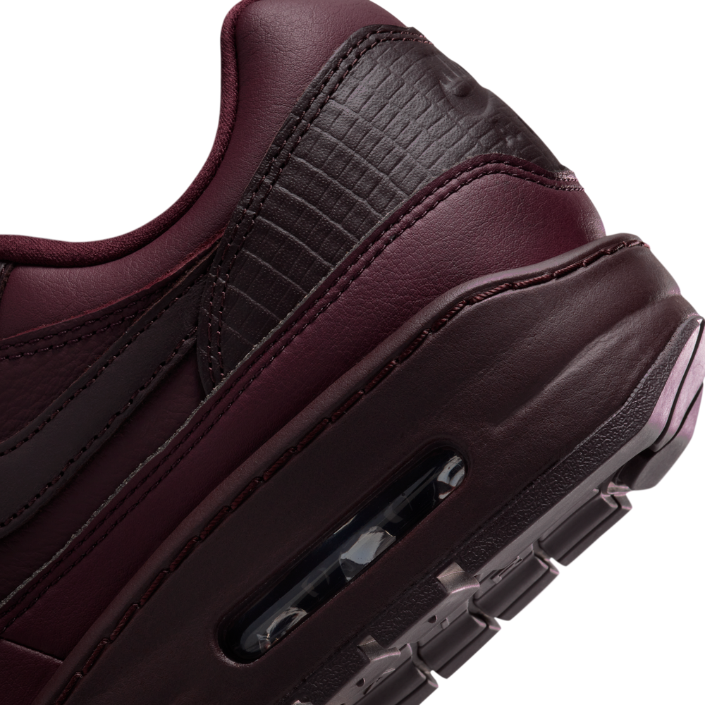 
                  
                    Load image into Gallery viewer, Womens Nike Air Max 1 &amp;#39;87 &amp;#39;Burgundy Crush&amp;#39;
                  
                