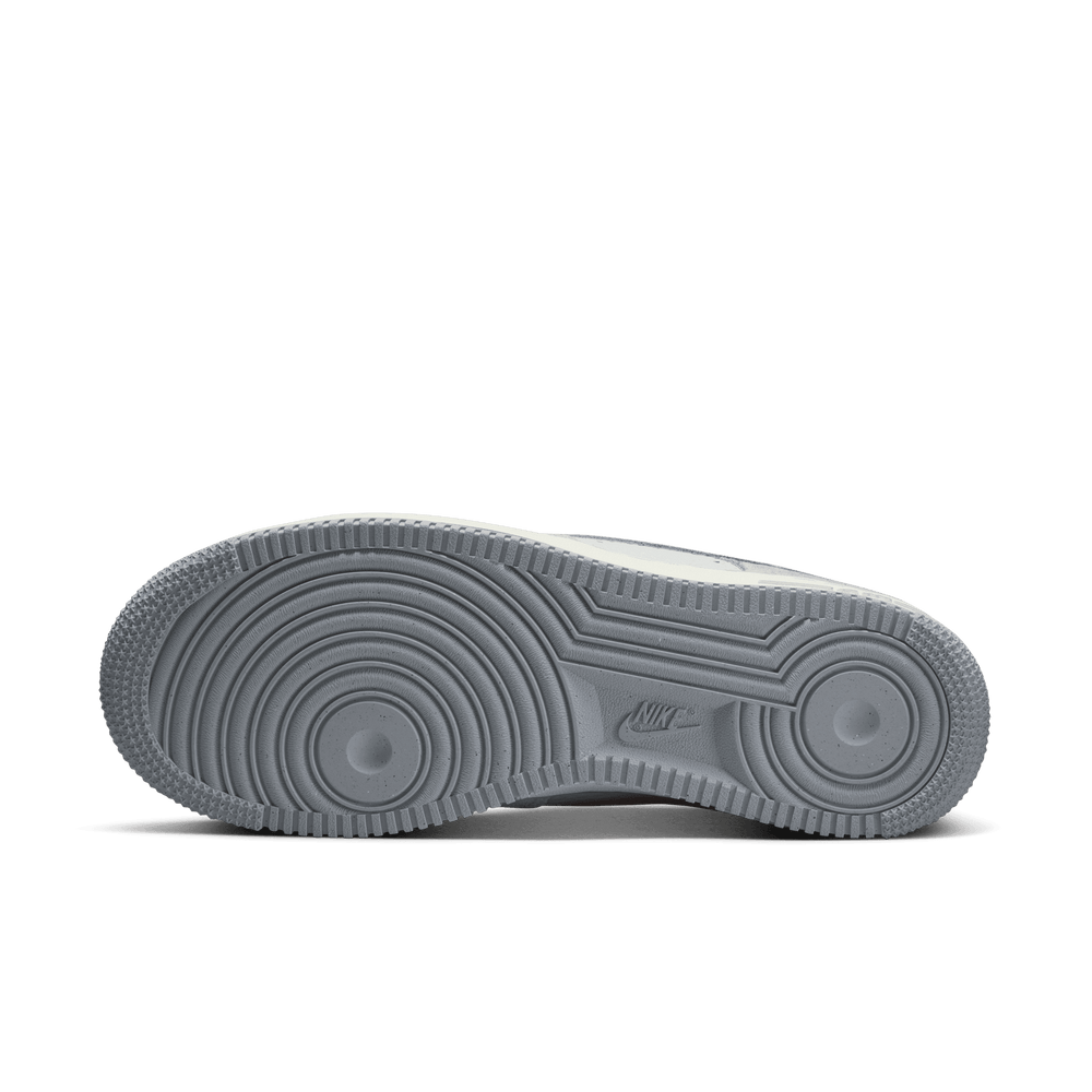 
                  
                    Load image into Gallery viewer, Womens Nike Air Force 1 &amp;#39;07 &amp;#39;White Python&amp;#39;
                  
                