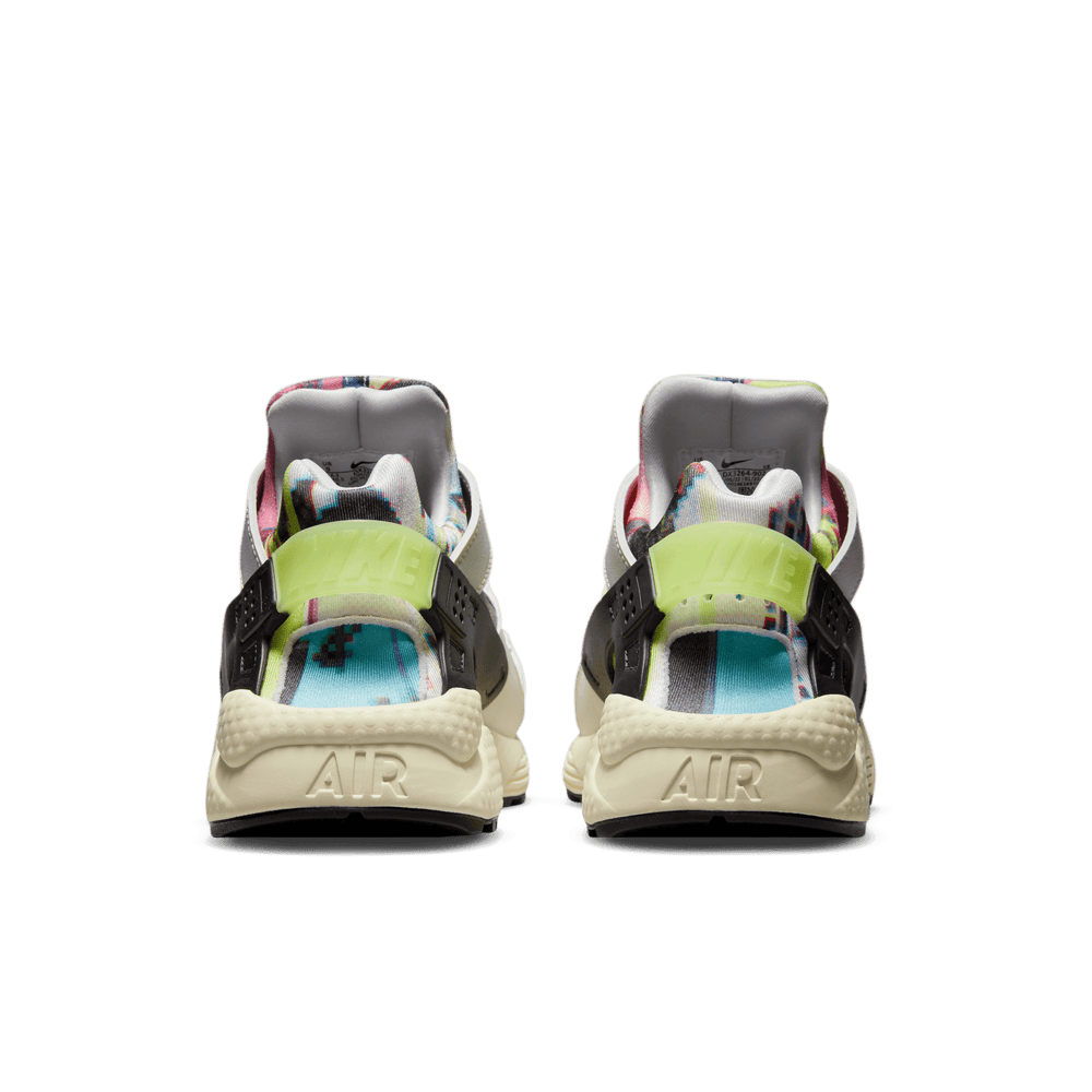 
                  
                    Load image into Gallery viewer, Womens Nike Air Huarache SE &amp;#39;Game&amp;#39;
                  
                