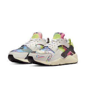 
                  
                    Load image into Gallery viewer, Womens Nike Air Huarache SE &amp;#39;Game&amp;#39;
                  
                