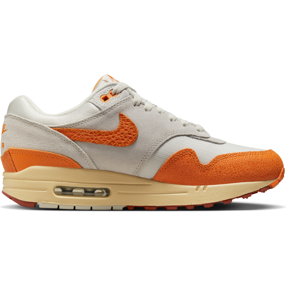 
                  
                    Load image into Gallery viewer, Womens Nike Air Max 1 &amp;#39;Magma Orange&amp;#39;
                  
                