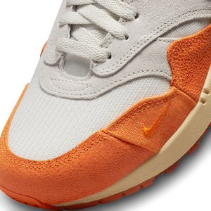 
                  
                    Load image into Gallery viewer, Womens Nike Air Max 1 &amp;#39;Magma Orange&amp;#39;
                  
                