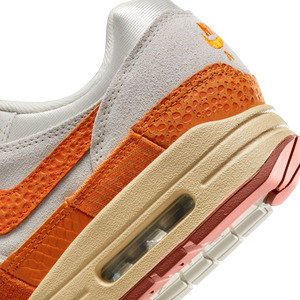 
                  
                    Load image into Gallery viewer, Womens Nike Air Max 1 &amp;#39;Magma Orange&amp;#39;
                  
                