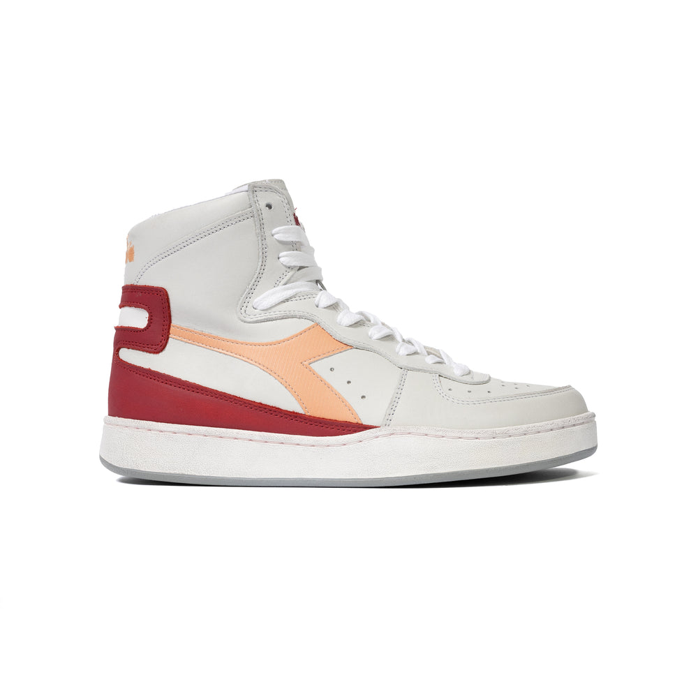 
                  
                    Load image into Gallery viewer, Diadora Heritage Mi Basket Used High &amp;#39;Peach Nougat&amp;#39;
                  
                