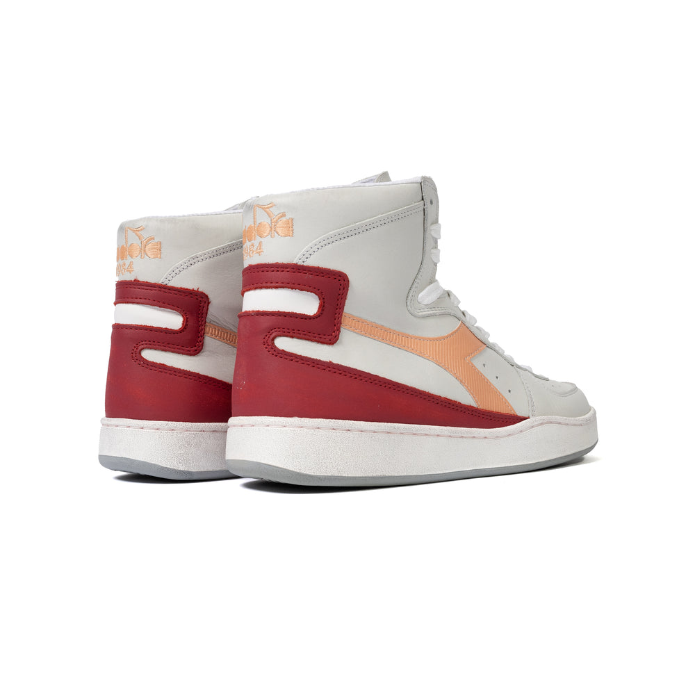 
                  
                    Load image into Gallery viewer, Diadora Heritage Mi Basket Used High &amp;#39;Peach Nougat&amp;#39;
                  
                