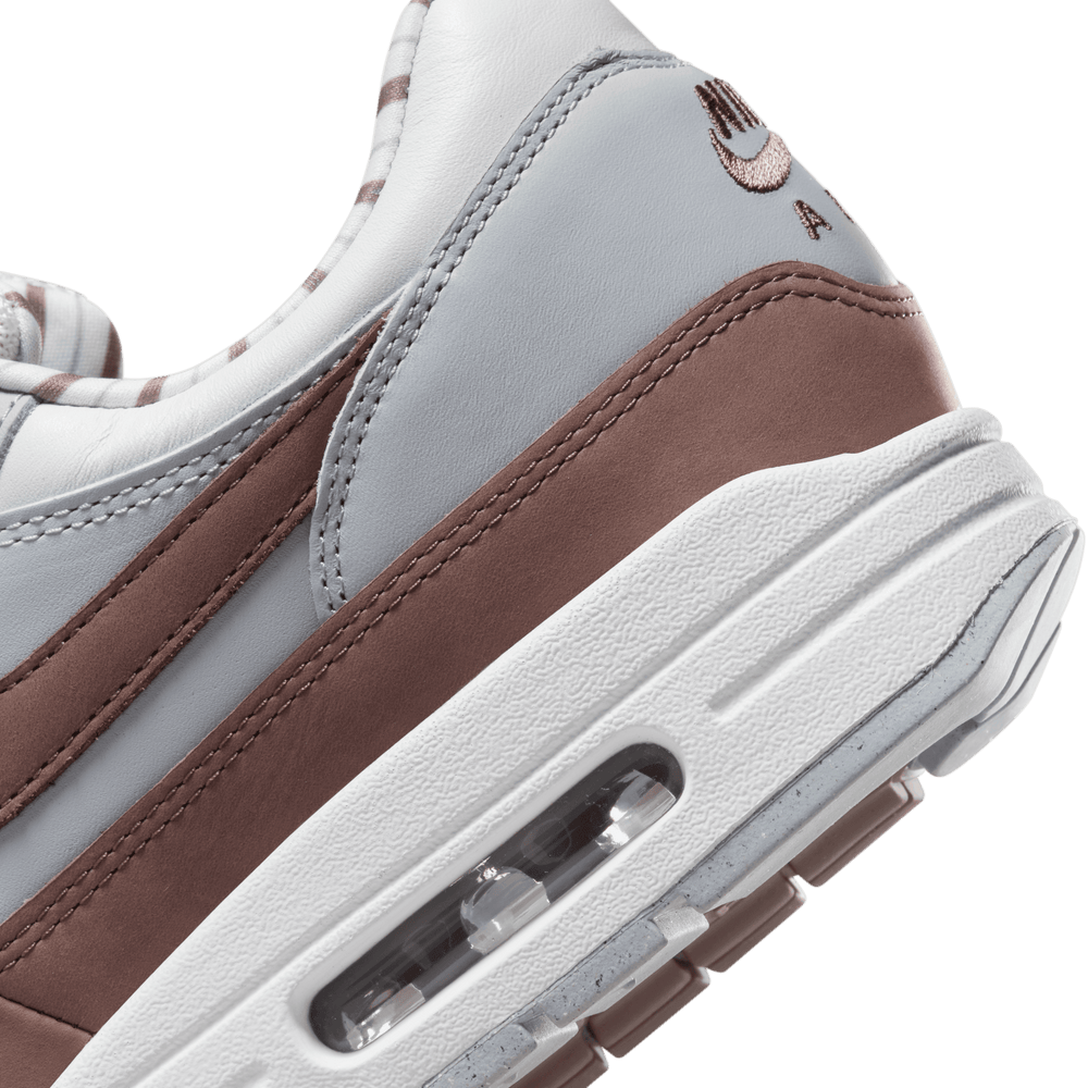 
                  
                    Load image into Gallery viewer, Nike Air Max 1 Premium &amp;#39;Shima Shima&amp;#39;
                  
                