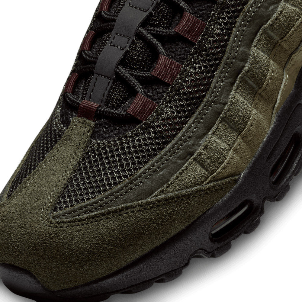 
                  
                    Load image into Gallery viewer, Nike Air Max 95 &amp;#39;Black/Earth&amp;#39;
                  
                
