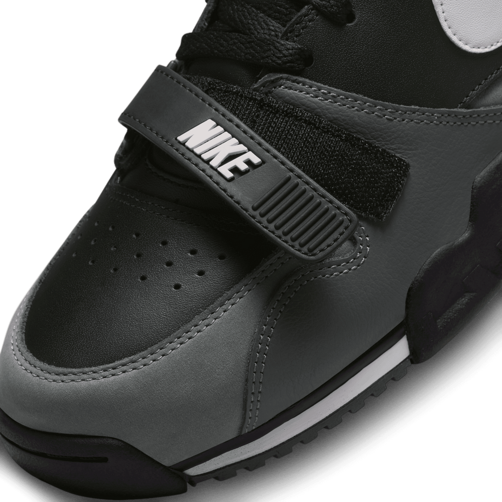 
                  
                    Load image into Gallery viewer, Nike Air Trainer 1 &amp;#39;Black&amp;#39;
                  
                