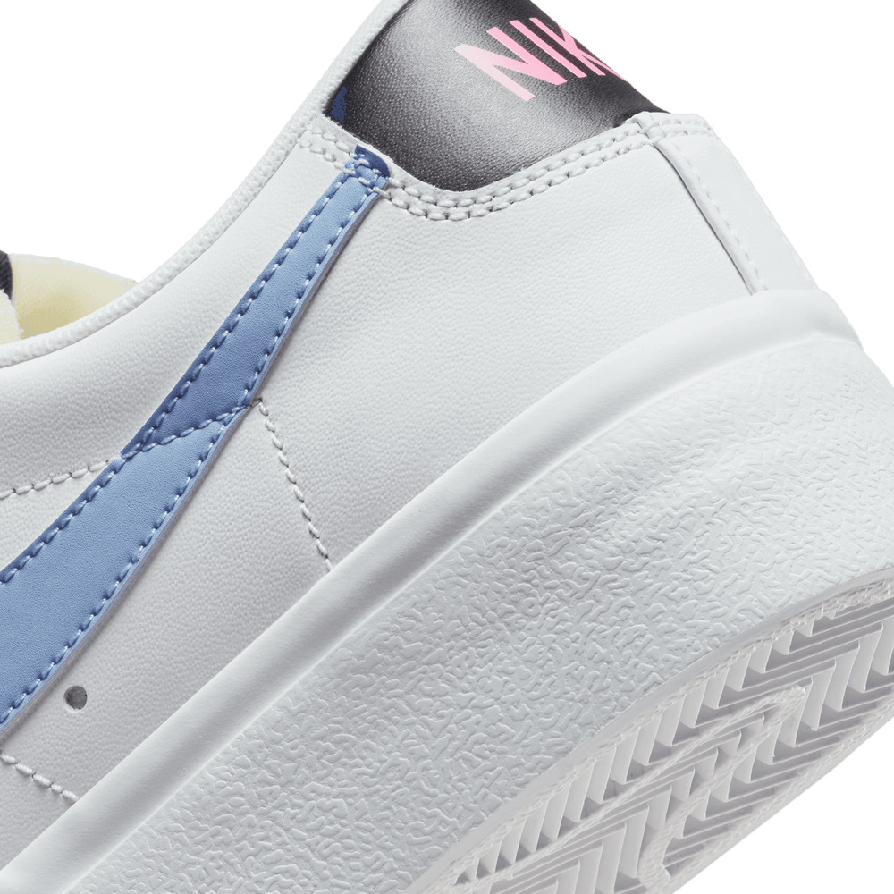 
                  
                    Load image into Gallery viewer, Womens Nike Blazer Low Platform &amp;#39;White Cobalt Bliss&amp;#39;
                  
                