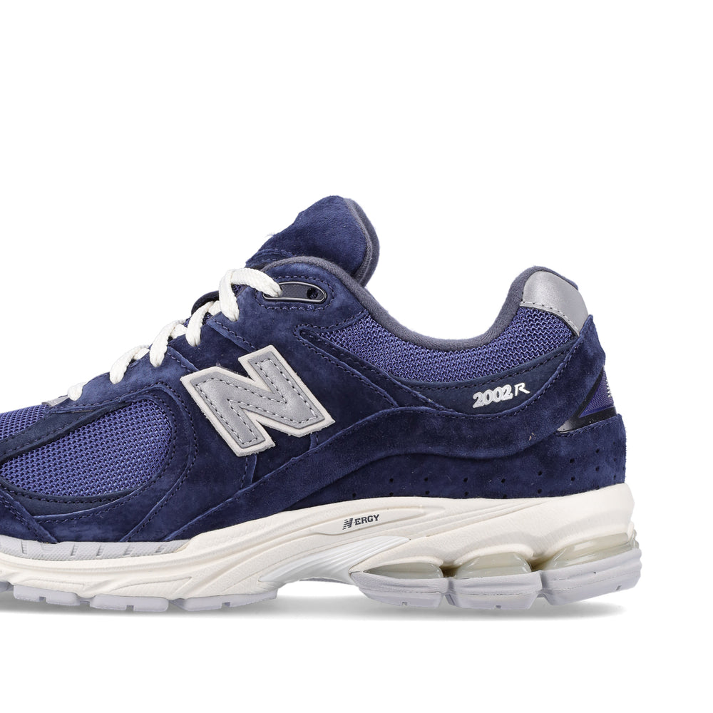 
                  
                    Load image into Gallery viewer, New Balance 2002R &amp;#39;Navy/Grey&amp;#39;
                  
                