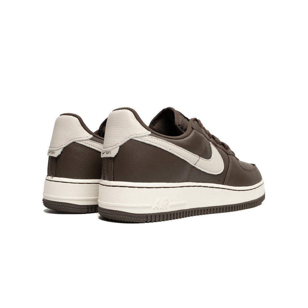 
                  
                    Load image into Gallery viewer, Nike Air Force 1 &amp;#39;07 Craft &amp;#39;Dark Chocolate&amp;#39;
                  
                