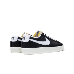 
                  
                    Load image into Gallery viewer, Nike Blazer Low &amp;#39;77 Vintage &amp;#39;Black/White&amp;#39;
                  
                